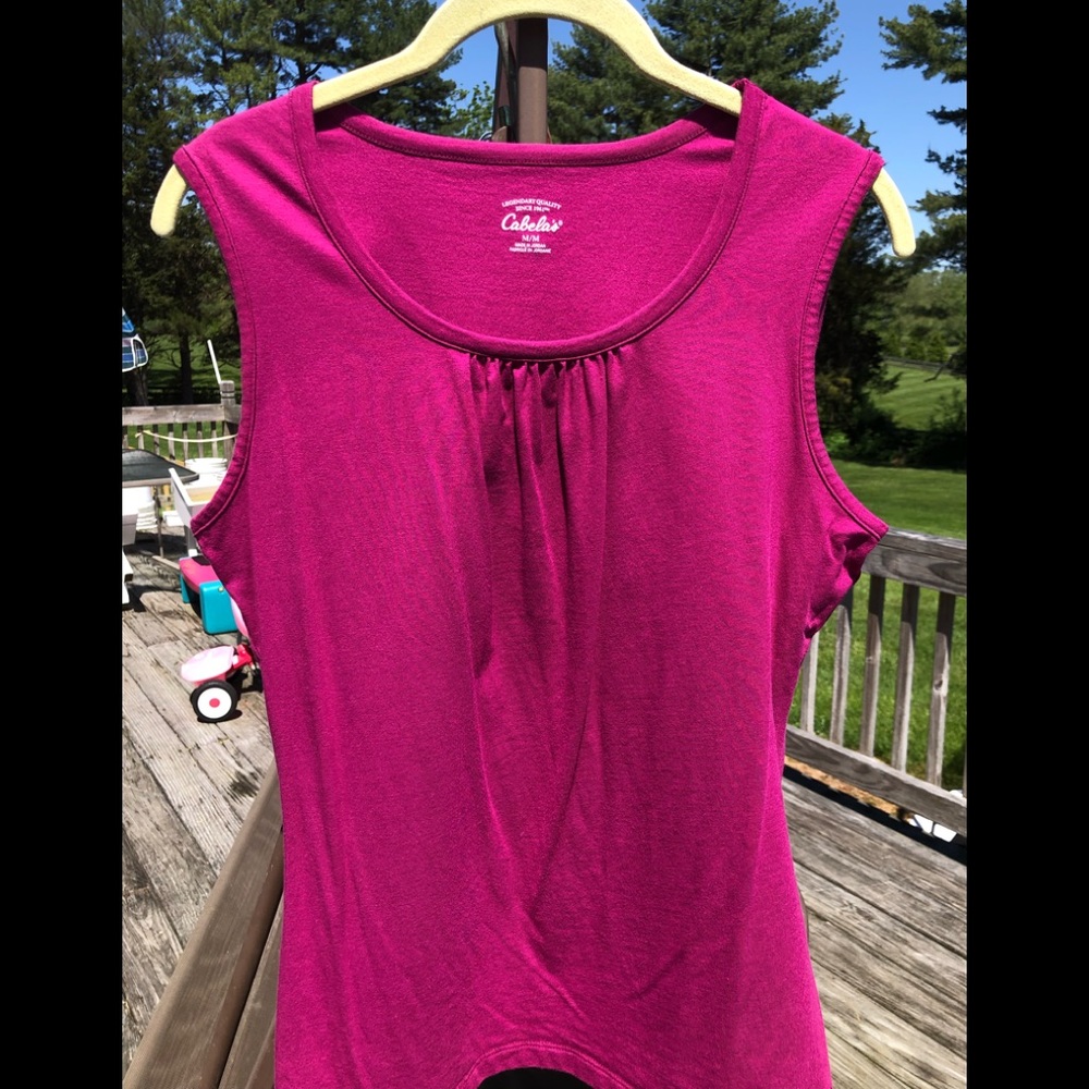 Cabela’s sleeveless top